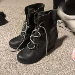 Sorel Women's Joan of Arctic Wedge II Waterproof Leather Boots in Quarry Gray